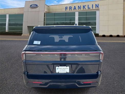 New 2025 Lincoln Navigator Reserve w/ Jet Appearance Package image 6