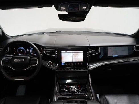 Used 2022 Jeep Wagoneer Series III w/ Premium Group I image 14