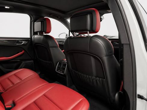 Used 2017 Porsche Macan GTS AWD/4WD image 16