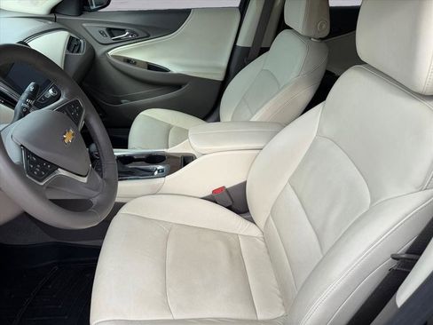 Used 2024 Chevrolet Malibu LT image 11