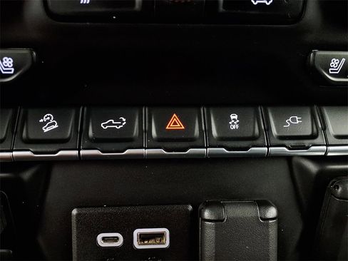 Used 2022 GMC Sierra 1500 SLT image 22