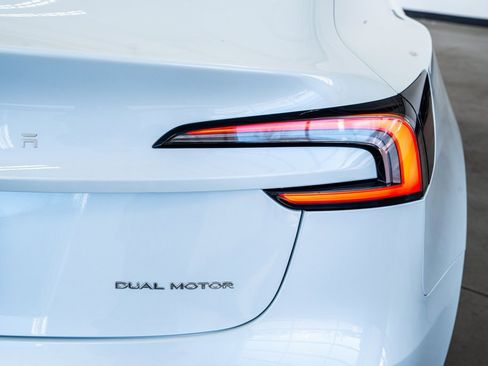 Used 2025 Tesla Model 3 Long Range image 26