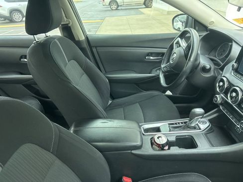 Used 2020 Nissan Sentra SV image 3