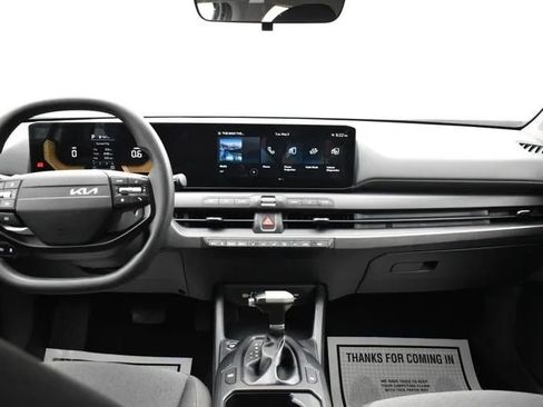 Used 2025 Kia K4 FWD image 18