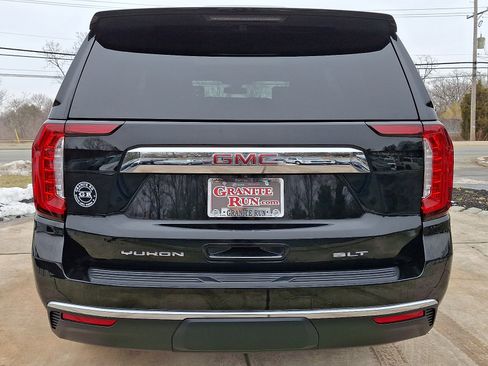 Used 2021 GMC Yukon SLT w/ SLT Premium Package image 5