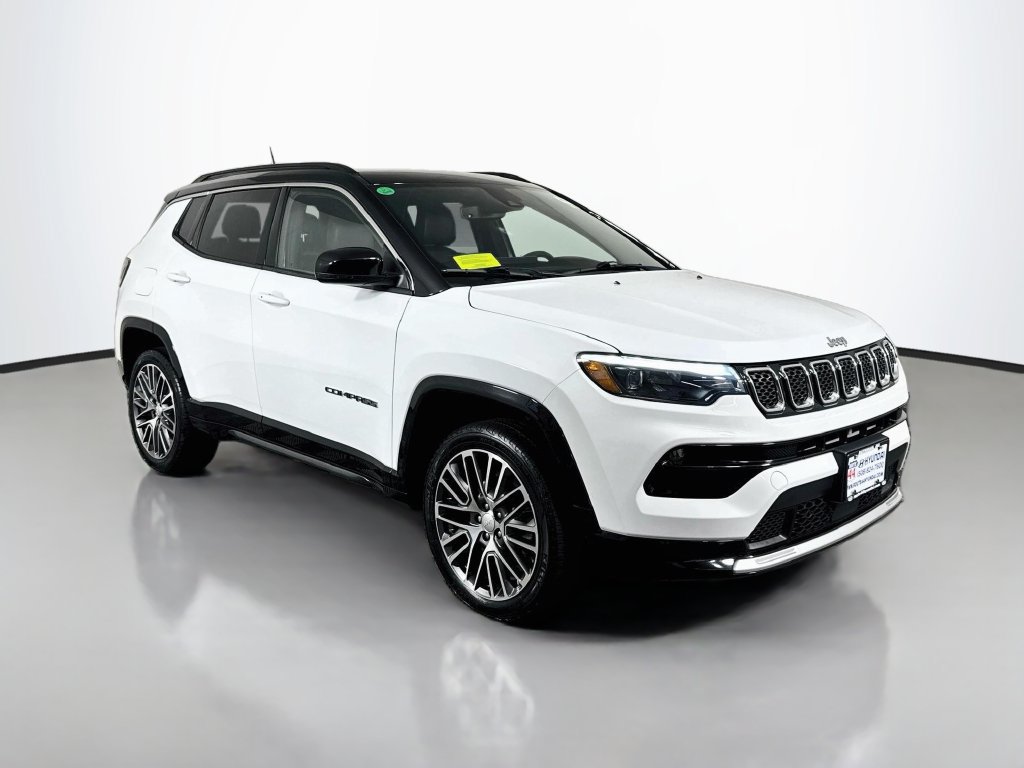 Used 2023 Jeep Compass Limited w/ Elite Group AWD/4WD image 10