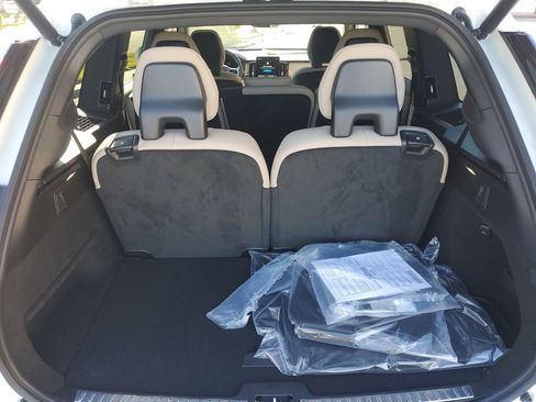 New 2026 Volvo XC90 B5 Core image 4