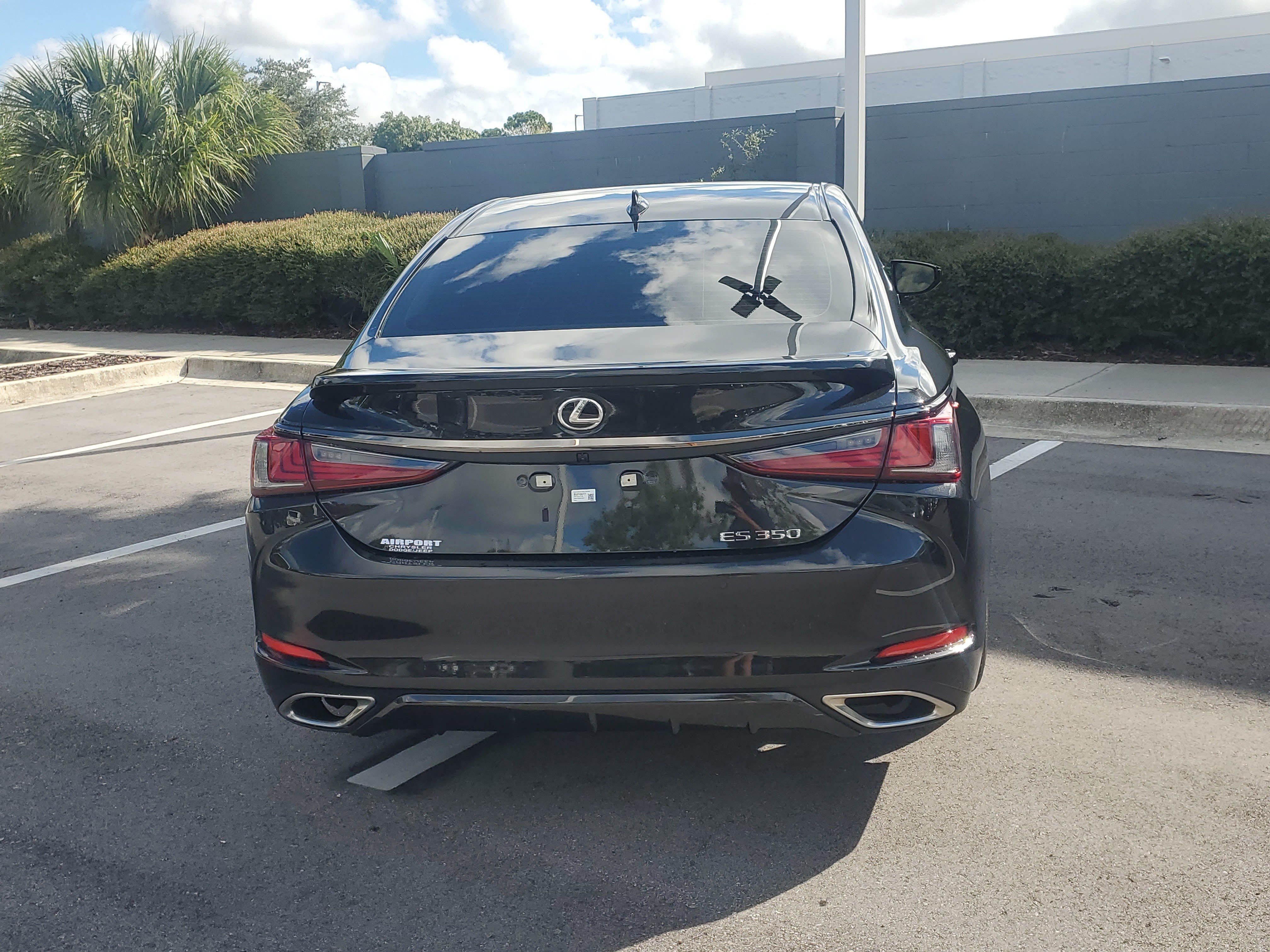 Used 2025 Lexus ES 350 w/ Accessory Package (Z2) FWD image 7