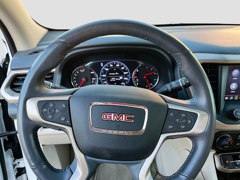 Used 2022 GMC Acadia Denali w/ Denali Ultimate Package image 11