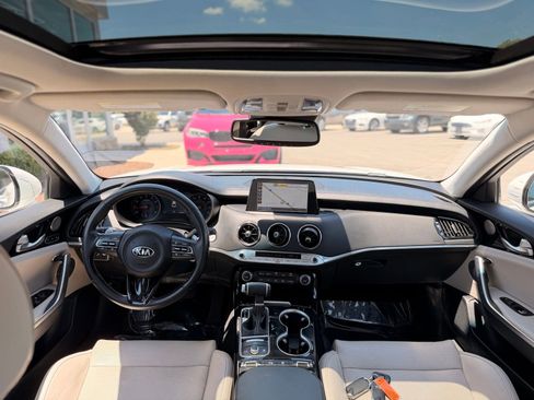 Used 2019 Kia Stinger Premium RWD image 31