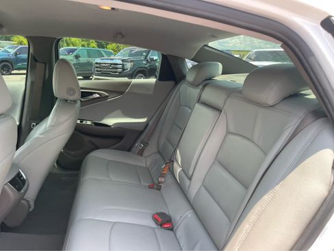 Used 2022 Chevrolet Malibu LT FWD image 29