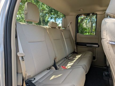 Used 2018 Ford F150 XLT w/ Equipment Group 302A Luxury AWD/4WD image 26