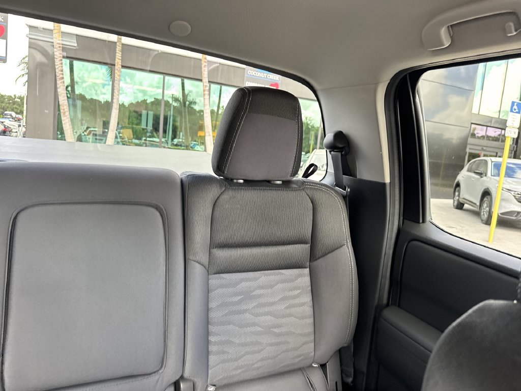 Used 2022 Nissan Frontier SV AWD/4WD image 19