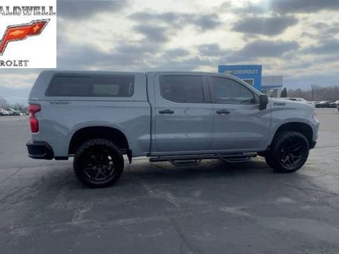 Used 2024 Chevrolet Silverado 1500 Custom Trail Boss w/ Dark Appearance Package image 9