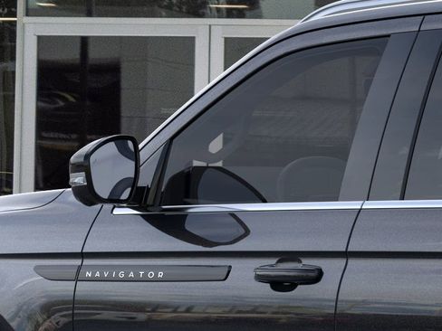 New 2025 Lincoln Navigator L Black Label image 20