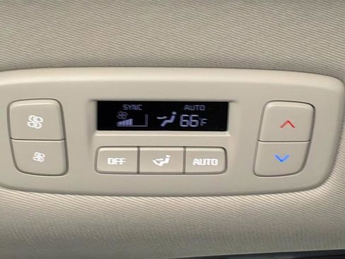 New 2026 Kia Carnival EX FWD image 39