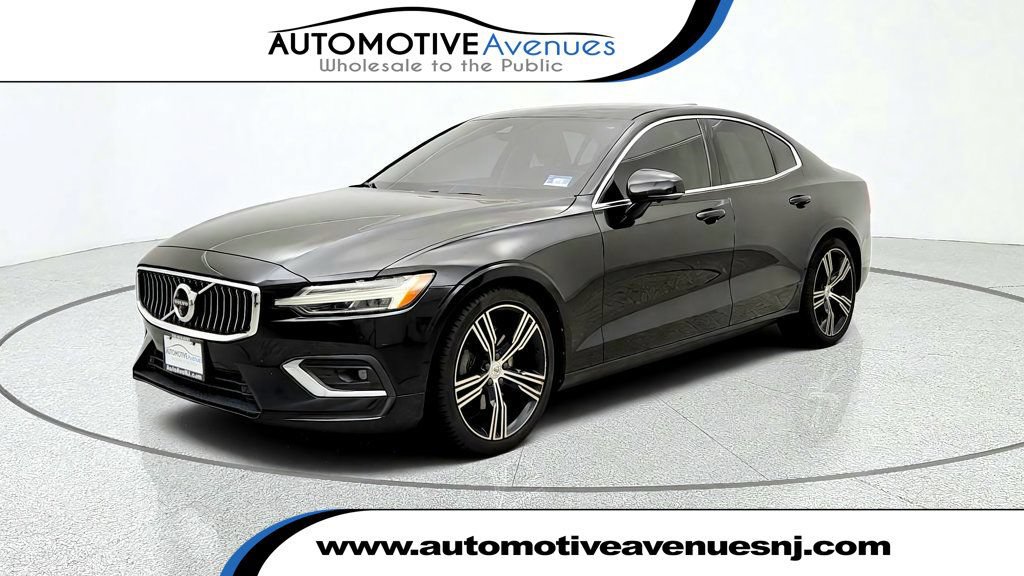 Used 2019 Volvo S60 T5 Inscription FWD image 1