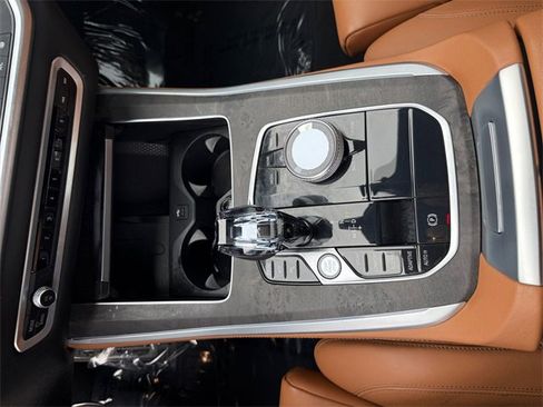 Used 2022 BMW X5 sDrive40i w/ M Sport Package image 22