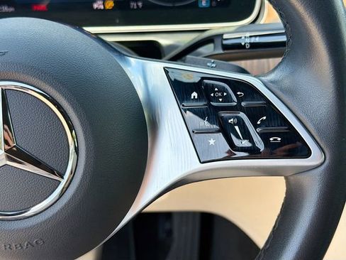 Used 2025 Mercedes-Benz C 300 4MATIC Sedan image 38