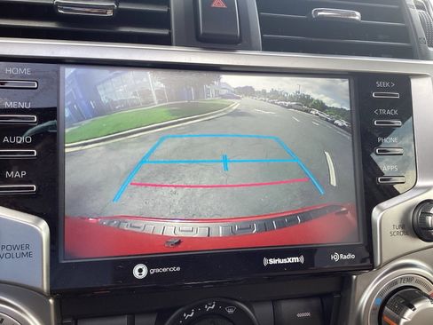 Used 2022 Toyota 4Runner SR5 Premium image 19