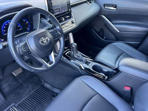 Certified 2022 Toyota Corolla Cross XLE w/ Convenience Package image 11