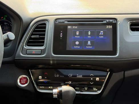 Used 2018 Honda HR-V EX image 15