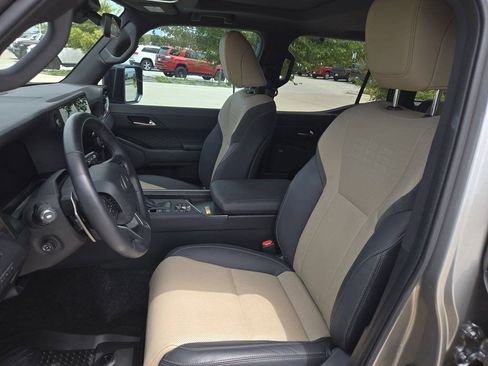 Used 2024 Lexus GX 550 AWD/4WD image 26