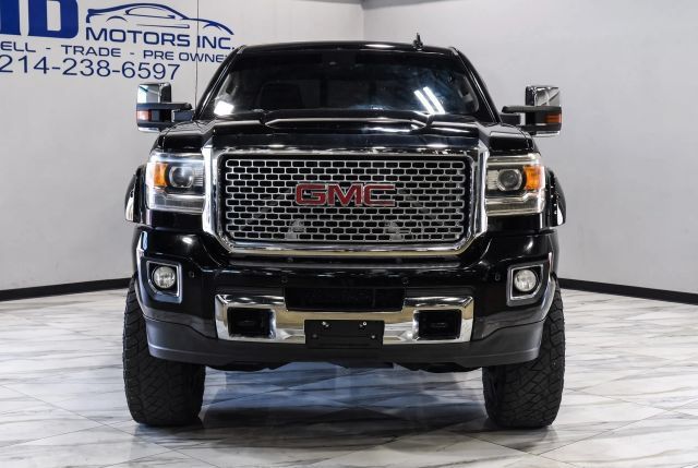 Used 2015 GMC Sierra 2500 Denali w/ Duramax Plus Package AWD/4WD image 9