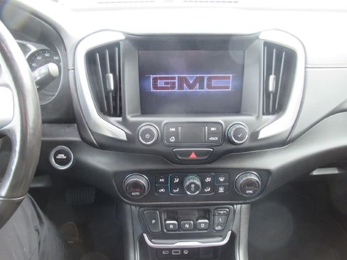 Used 2020 GMC Terrain SLT w/ Preferred Package image 11
