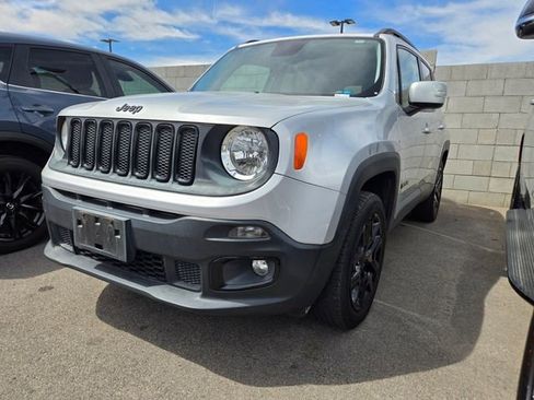 Used 2017 Jeep Renegade Altitude image 2