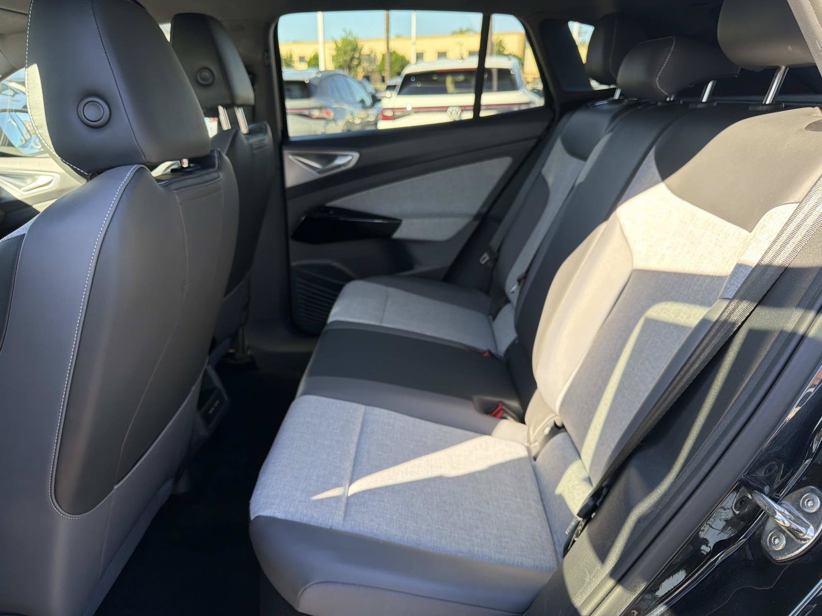 Certified 2023 Volkswagen ID.4 Pro RWD image 12