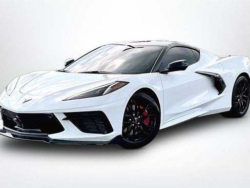 Used 2025 Chevrolet Corvette Stingray Premium Cpe w/ Z51 Performance Package RWD image 3