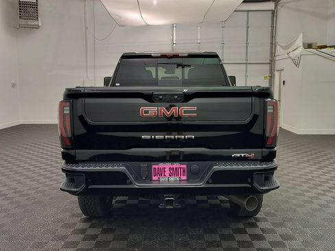 Used 2026 GMC Sierra 3500 AT4 w/ AT4 Premium Plus Package AWD/4WD image 10