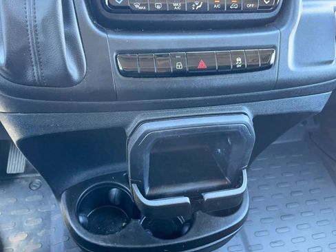 Used 2025 RAM ProMaster 2500 w/ Convenience Group FWD image 13