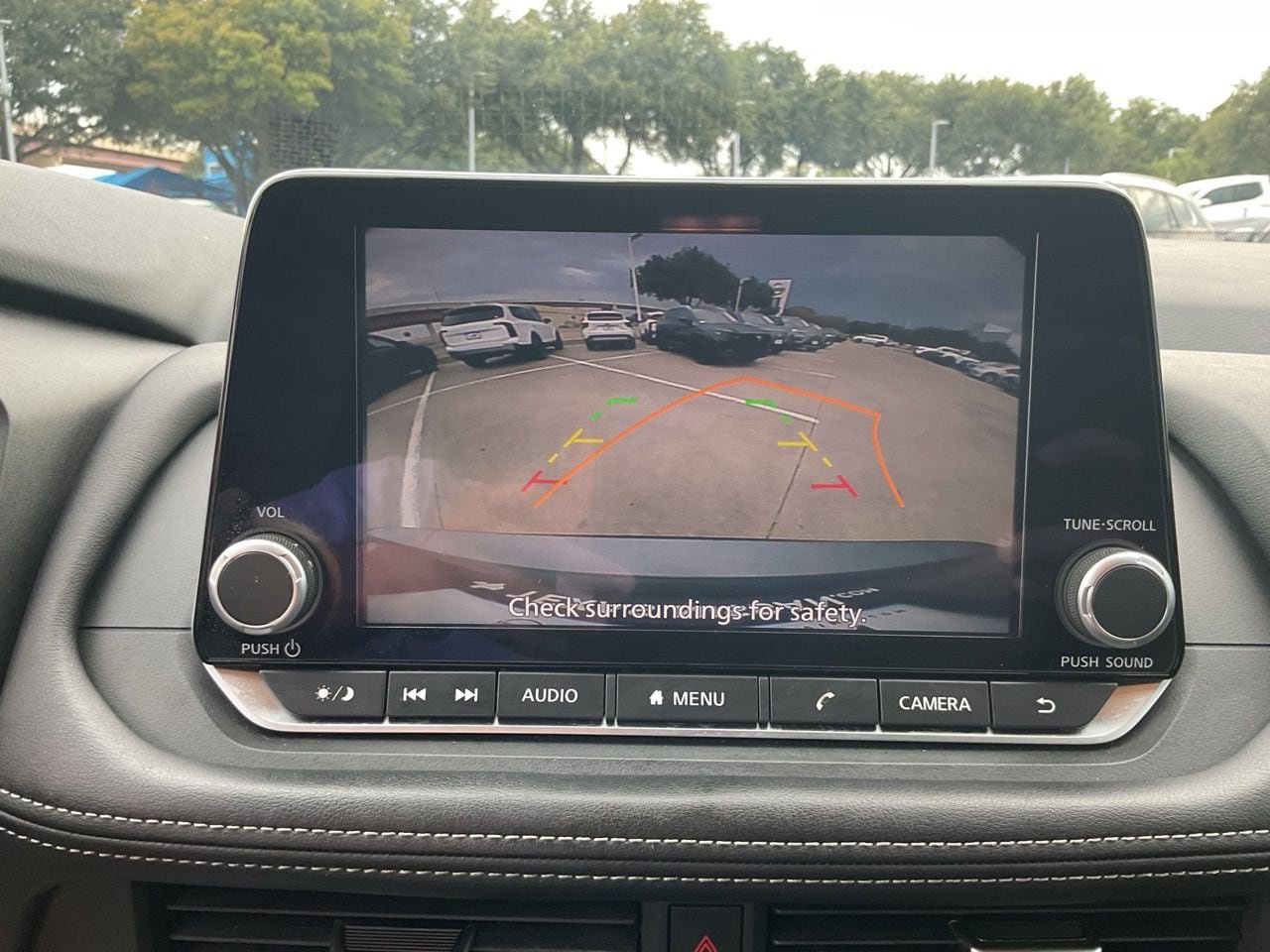 Used 2025 Nissan Rogue SV FWD image 33