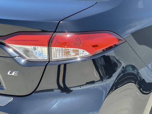 Certified 2025 Toyota Corolla LE FWD image 24