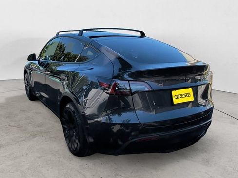 Used 2024 Tesla Model Y Long Range AWD/4WD image 3
