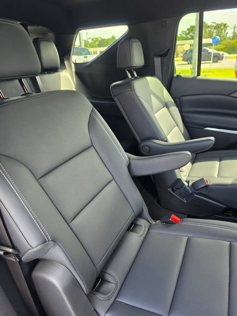 Used 2026 Chevrolet Traverse LT FWD image 28