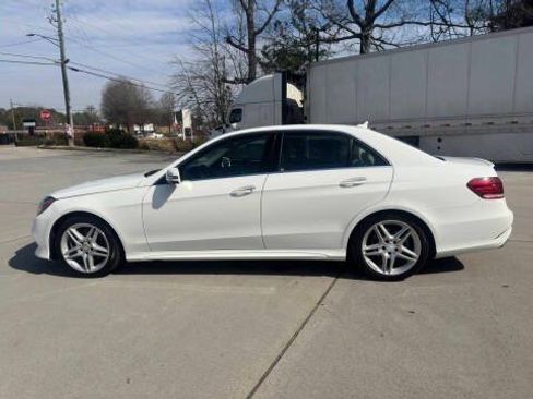 Used 2014 Mercedes-Benz E 350 4MATIC Sedan image 12