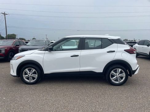 Certified 2025 Nissan Kicks Play S FWD image 4