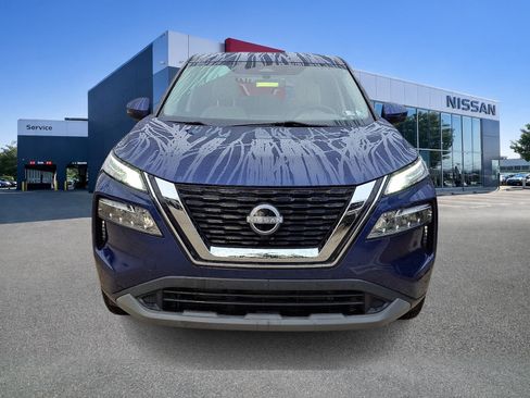 Certified 2022 Nissan Rogue SV AWD/4WD image 2