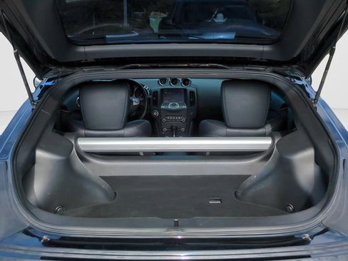 Used 2015 Nissan 370Z Touring RWD image 22