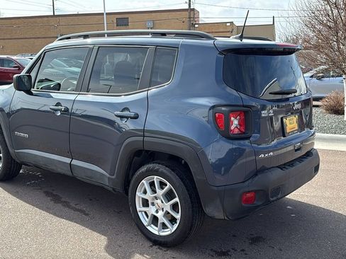 Used 2022 Jeep Renegade Latitude w/ Convenience Group AWD/4WD image 7