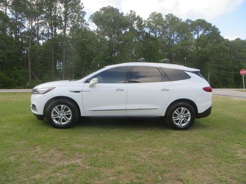 Used 2018 Buick Enclave Essence FWD image 1