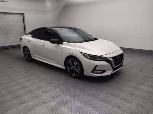 Used 2021 Nissan Sentra SR w/ SR Premium Package FWD image 11