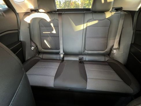 Used 2025 Chevrolet Trax LT image 38