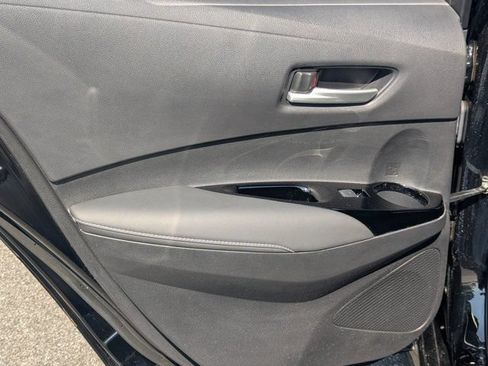 Used 2025 Toyota Corolla SE FWD image 18
