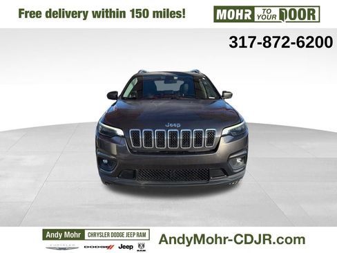 Used 2019 Jeep Cherokee Latitude Plus w/ Cold Weather Group image 2