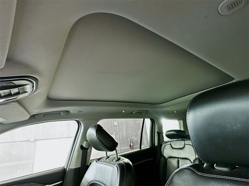 Used 2021 Jeep Grand Cherokee L Limited image 23