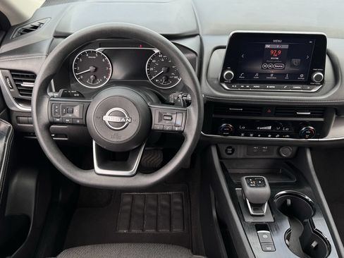 Used 2024 Nissan Rogue SV AWD/4WD image 9